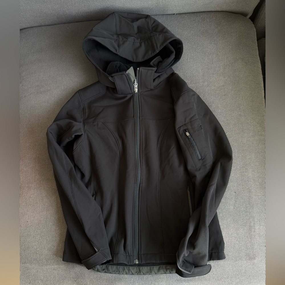 AVIA Softshell Jacket – Water-Resistant, Size M - Picture 10 of 13
